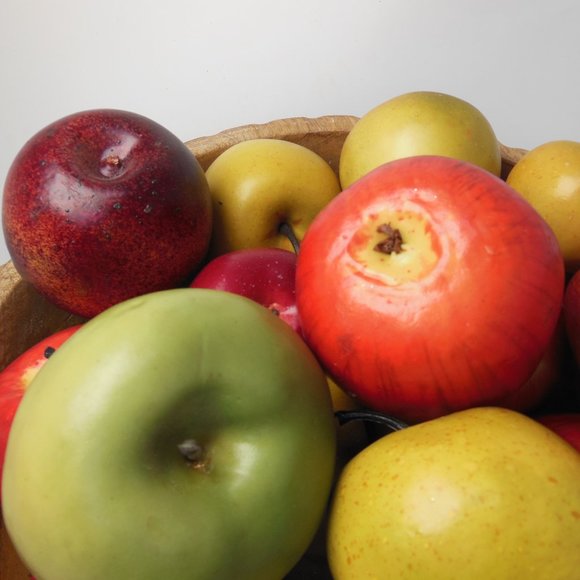 Realistic Artificial Decorative Faux Fake Apples High Quality Home Décor 21 pcs. - Picture 6 of 8